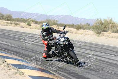 media/Dec-04-2025-Racers Edge (Thu) [[5ebc9f124d]]/3-B Group/3-Session 2 (Turn 7 Inside)/